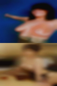 Big bust nude club woman.