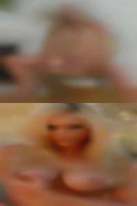 Hate fake tits and find fuck lips.